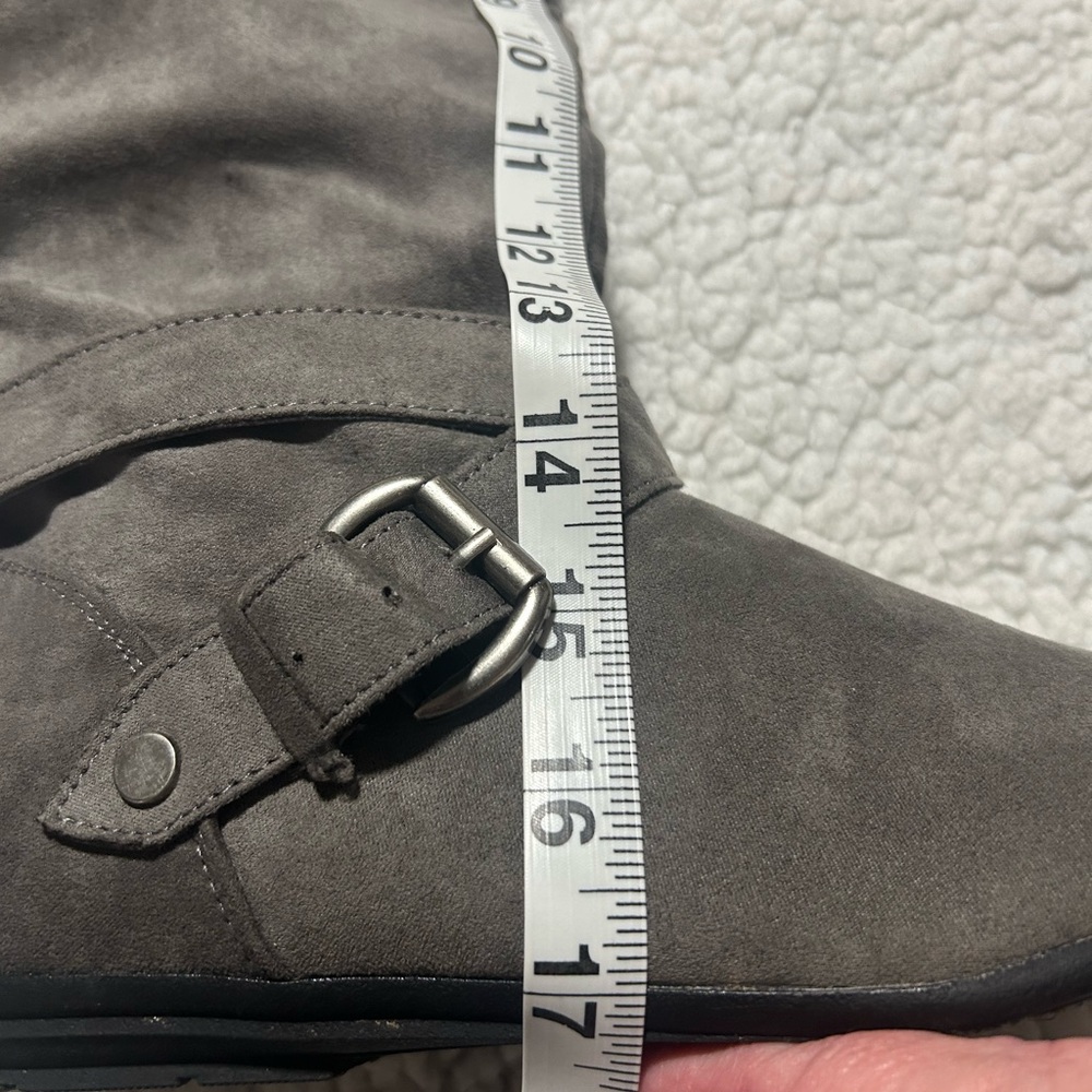 NEW WOT Rampage Stylish Gray Women's Boots - Picture 9 of 10